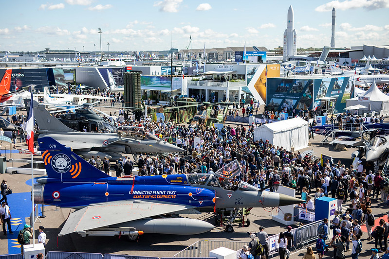 Paris Air show crowd